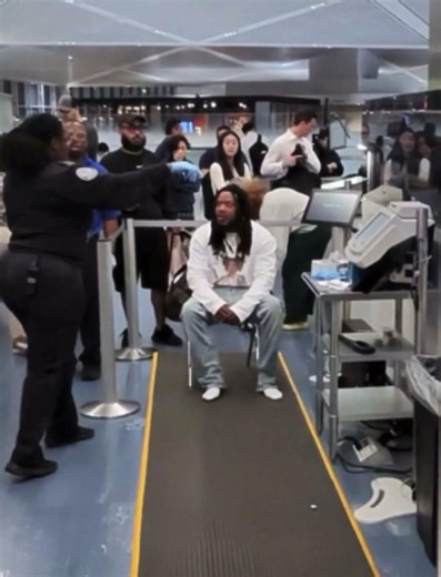 Fetty Wap flagged at Newark Airport!
