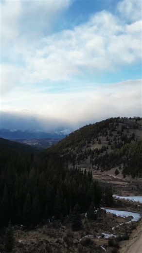 A scenic winter drive through Colorado ❄️🌲