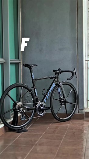 Factor Ostro Van 52 Setup with Shimano Dura Ace Di2