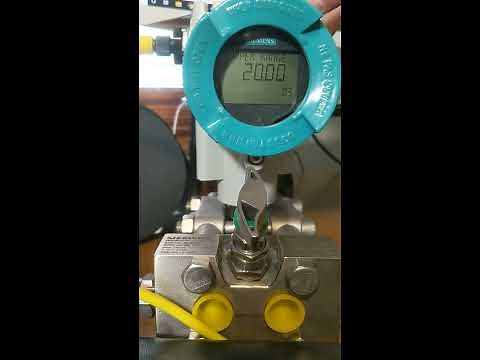 Setting up a Siemens P320 Differential Pressure Level Transmitter