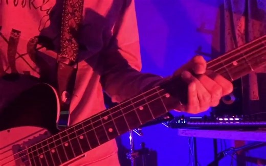 油管小哥演奏Current Location - LANY