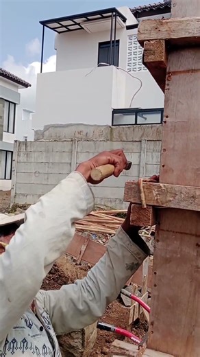 fasten with bent iron for more precise column formwork.