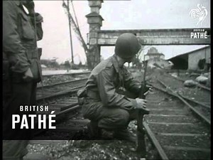 Invasion Scenes - Europe: Us Troops (1944)