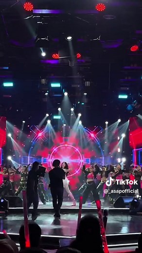 Belle Mariano Shines on ASAP Stage Performing 'Edge of Glory'