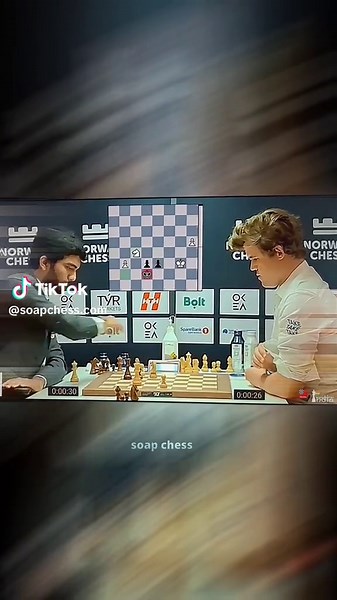Gukesh Kalahkan Magnus di Norway Chess 2025