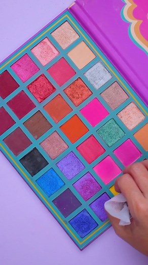 Breathe new life into your eyeshadow palettes with this cleaning hack! ✨ | Blossom