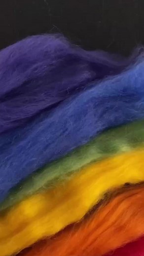 Learning how to use a stop motion app. 1st attempt. 😆 #stopmotion #love #rainbow #wool