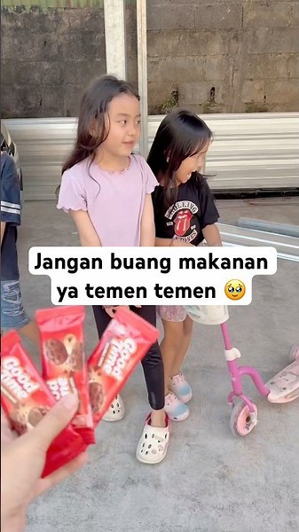 So sad Shiza threw away the Good Time cookies Mom gave her 🥹😭#goodtime #goodtimes #cookies #shiza...