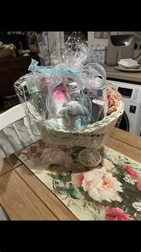 New Baby Hamper Ideas for Thoughtful Gifts