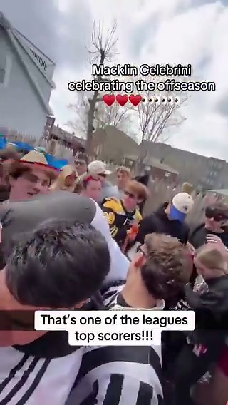 y’all have thirty minutes before this video is wiped from existence 😭😭