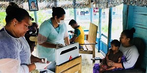 Measles outbreak spurred by anti-vaxxers shuts down Samoan government