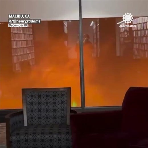 Students Hide in Library as Franklin Fire Rages Just Outside