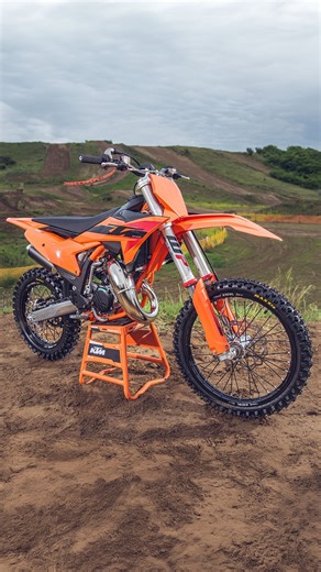 40K views · 803 reactions | The 2025 KTM 85 SX - 75% new, 100% READY TO RACE! From the old to the new. Bridging the gap between the KTM 65 SX and the full-size KTM 125 SX, the KTM 85 SX takes performance to another level, delivering the perfect step-up into the big leagues. Hit the link in bio for more info. #KTM #ReadyToRace #KTMOffroad #NothingHasChanged #KTM85SX #Motocross #2Stroke | KTM USA | Facebook