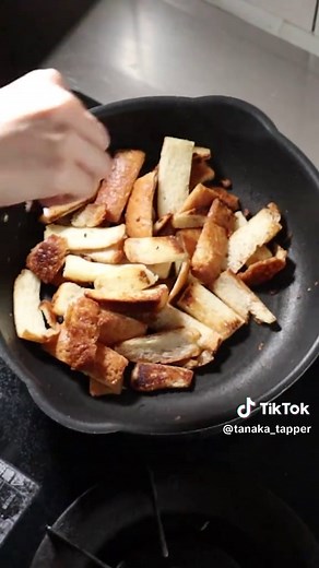 休日のサンドウィッチレシピ：卵焼きとキャベツ炒め