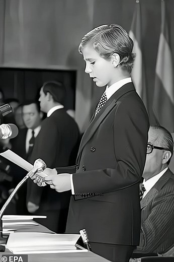 príncipe y princesa>>entonces y ahora #princessleonor #kingfelipevi #fyp #casarealespañola #spainroyalfamily #españa #casareal #crownleonorr #princesaleonor #king #prince #princess #royalfamily #leonordeborbon #leonor #parati #xyzbca #viral #4upage #fypシ #4u [ib: @ʙʟᴀɪʀ ]