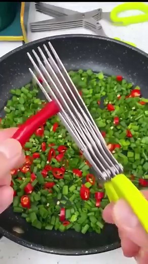 8.6K views · 15 reactions | Multi Blade Scissors,Save time for your kitchen!>>https://www.onfancy.com.au/cool-house-gadgets-wholesale/multi-blade-herb-scissors.html | intosmile.com.au | Facebook