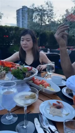 73K views · 1.5K reactions | Yum yum yum  #rustvalleyrestorers #rustvalley #rustbros #classiccars #mikehall #restoration #funny #weekend #historychannel #seafood #joefortes | Rust World | Facebook