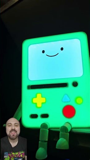 Estatua custom Beemo Adventure Time @aniconoficial @saulo3dstudio #anicon #anicon2026 #adventuretime