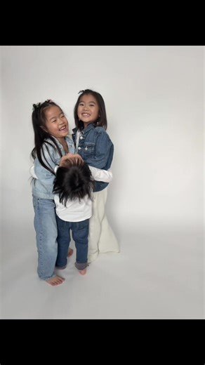 Behind the scene photo shoots we did awhile back. It is not easy to take photos with little kids. 🤪 #bts #photoshoot #kidsphotoshoot #behindthescenes #kidsbeingkids