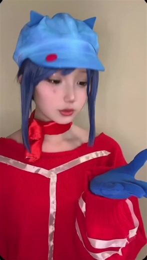 ミタキャッピーとにじみんの魅力的なコスプレ