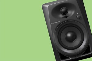 Pioneer DM-40 Review [2025] - Excellent Monitors For DJs