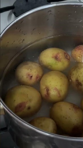 Como hacer Papas arrugadas al estilo canario muy fácil ! 🥔 | Más que Rico 🤤
