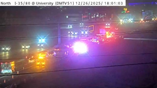 Iowa traffic: Crash on Interstate 35/80 leaves 2 lanes blocked