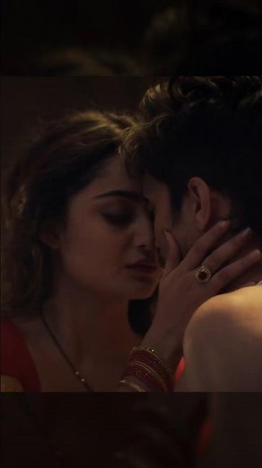 Babita की पहली सुहागरात | Tridha Chaudhary Bold scenes | Amazon Mx Player #aashram