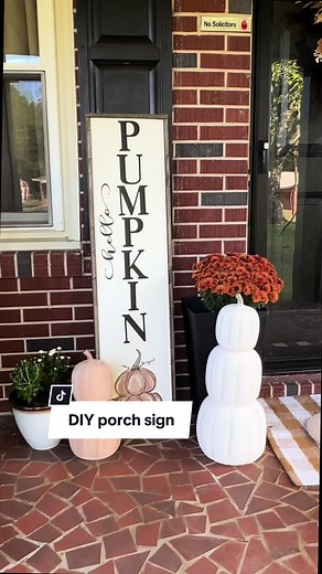 Come watch me make a fall sign for my front porch! 🍁🍂🤎 DIY pumpkin decor DIY fall porch sign Neutral fall decor DIY porch sign pumpkin Cozy fall front porch Hello pumpkin sign Cricut fall crafts