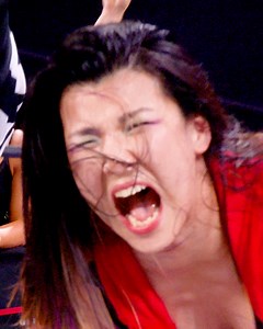 NO DISQUALIFICATIONS 🔥 Hikaru Shida battled Nyla Rose in a brutal No DQ match for the AEW Women’s World Title at #AEWDoN 2020! | All Elite Wrestling