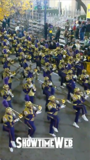 "Crazy" Saint Augustine High School Marching Band - Mardi Gras 2026 #drums #marchingband #band #drumlife #banda | ShowtimeWeb