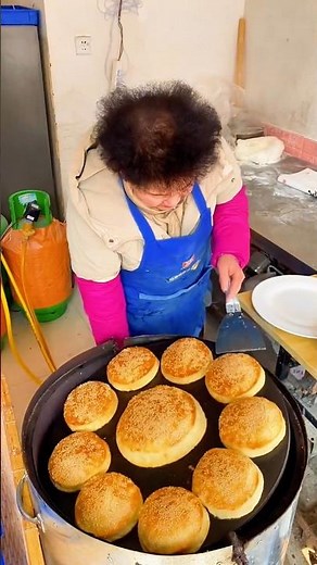 The bread-making process requires good tools and machinery to enhance artisan skills
