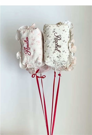 The cutest 🎈🎈 #personalizedgifts #makeupbag #makeuppouch #beautycase #galentines