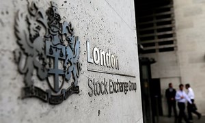 FTSE 100 follows global stock markets lower amid soaring energy prices
