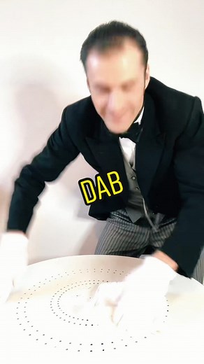Humphrey the Butler Dabbing Fun