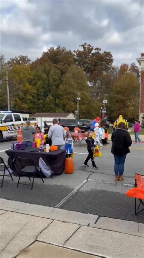 Middlesboro Main Street Trick or Treating is underway in Downtown Middlesboro. Happy Halloween 🎃 | Frank Smith