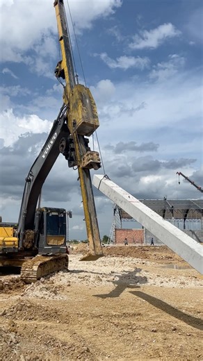 Excavator process piling drop hammer 3.5ton #youtubeshorts #shorts #short #construction