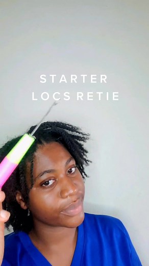 here's how to deal with new growth on starter locs....I chose to interlock it...cause palm rolling didn't work for me 😌 #shortlocsstyles #girlswithlocs #100dayschallenge #shortlocs #starterlocs #estylocs