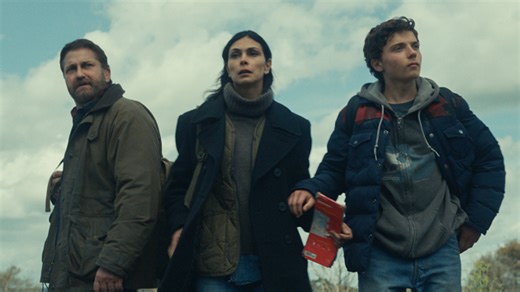 Gerard Butler talks 'Greenland' sequel migrating to theaters