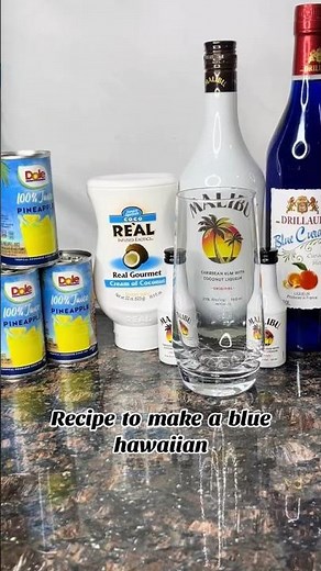 HOW TO MAKE A BLUE HAWAIIAN #bluehawaii #drink #cocktails