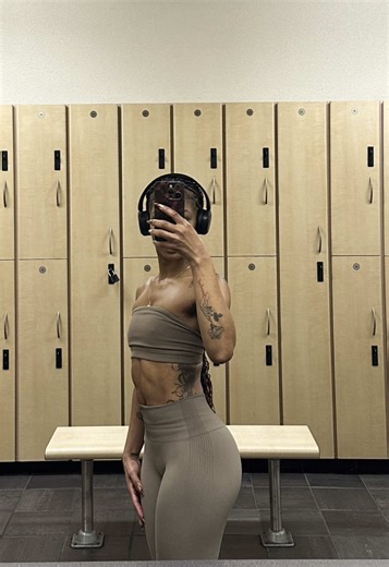 Embrace Pole Dance Strength: Why Muscle Mommies Shine