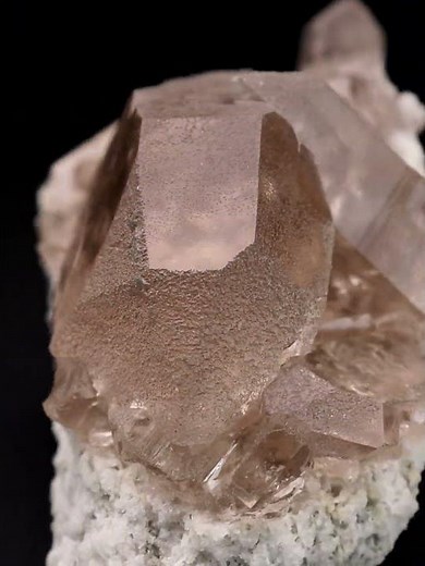 Smoky Quartz - Switzerland | Fine Art Minerals | Quartz | Specimen |