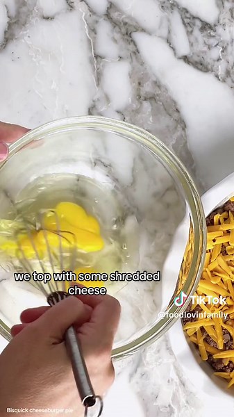 Bisquick Cheeseburger Pie- Super simple recipe using Bisquick. #bisquickrecipe #cheeseburgerpie #familyrecipestitok #easydinneridea #groundbeefrecipes