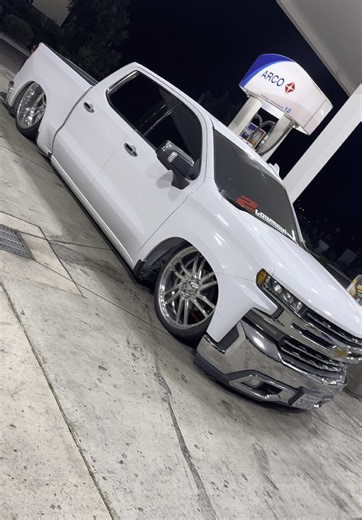 Explore the Exciting World of Bagged Trucks