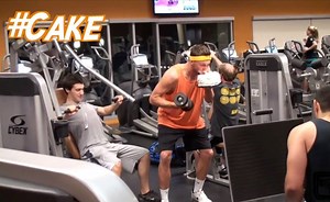 5.5M views · 43K shares | When Your New Years Resolution is to Hit the Gym but You Love Food. | BigDawsTv | Facebook