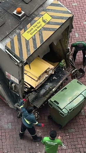 Garbage Truck dumps boxes! 📦 #shorts