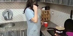 Braless cook || sexy kitchen vlog | hott girl in kitchen