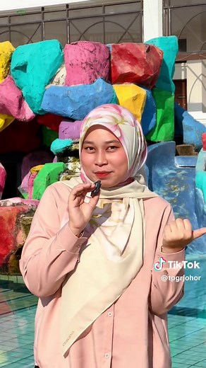 🎉 CUTI SEKOLAH AKAN BERMULA! 🎉 Jom luangkan masa berkualiti bersama keluarga di Pusat Sukan & Rekreasi, Tanjong Puteri Golf and Resort 🌴☀️ Pelbagai aktiviti menarik menanti anda sepanjang cuti sekolah ini 😍 🏊‍♂️ Kolam Renang 🚴‍♂️ Berbasikal 🏹 Archery 📅 23 Mei – 7 Jun 2026 ⏰ 8.00 pagi – 7.00 petang Bawa keluarga dan anak-anak untuk menikmati aktiviti santai dan menyeronokkan sepanjang cuti sekolah ini! 💙 Untuk maklumat lanjut, boleh hubungi kami di: 📍 Pusat Sukan & Rekreasi 📞 6017-747