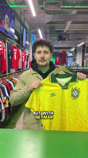 Don’t worry all levels of ball knowledge are welcome here at CFS 😂😅 #neymar #skit #brazil #ballknowledge #meme