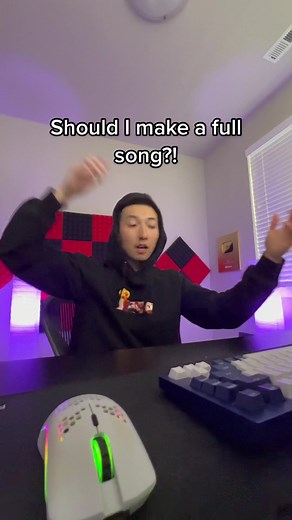 Deciding Whether to Make a Full Song or Freestyle